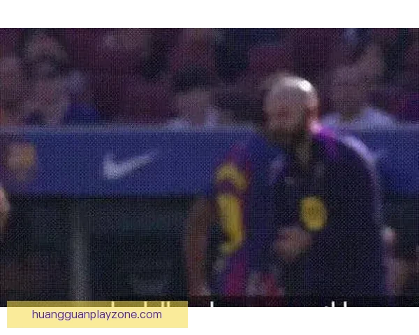 亚马尔赛后回更衣室一路抱怨情绪失控表现引关注